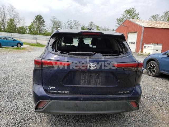 Photo 10 of 2022 TOYOTA HIGHLANDER XLE (VIN 5TDGZRBH2NS247164)