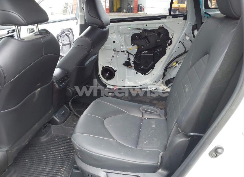 Photo 8 of 2022 Toyota Highlander XLE (VIN 5TDGZRBH2NS248704)