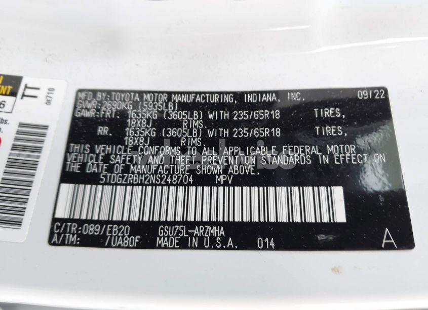 Photo 9 of 2022 Toyota Highlander XLE (VIN 5TDGZRBH2NS248704)