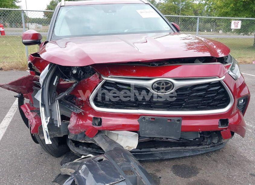 Photo 17 of 2021 Toyota Highlander XLE (VIN 5TDGZRBH3MS537427)
