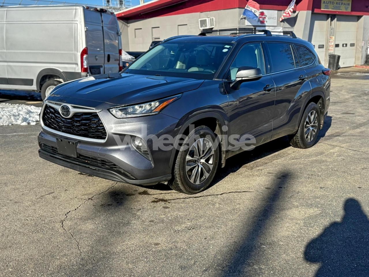 2020 TOYOTA HIGHLANDER XLE (VIN 5TDGZRBH4LS048405) main photo