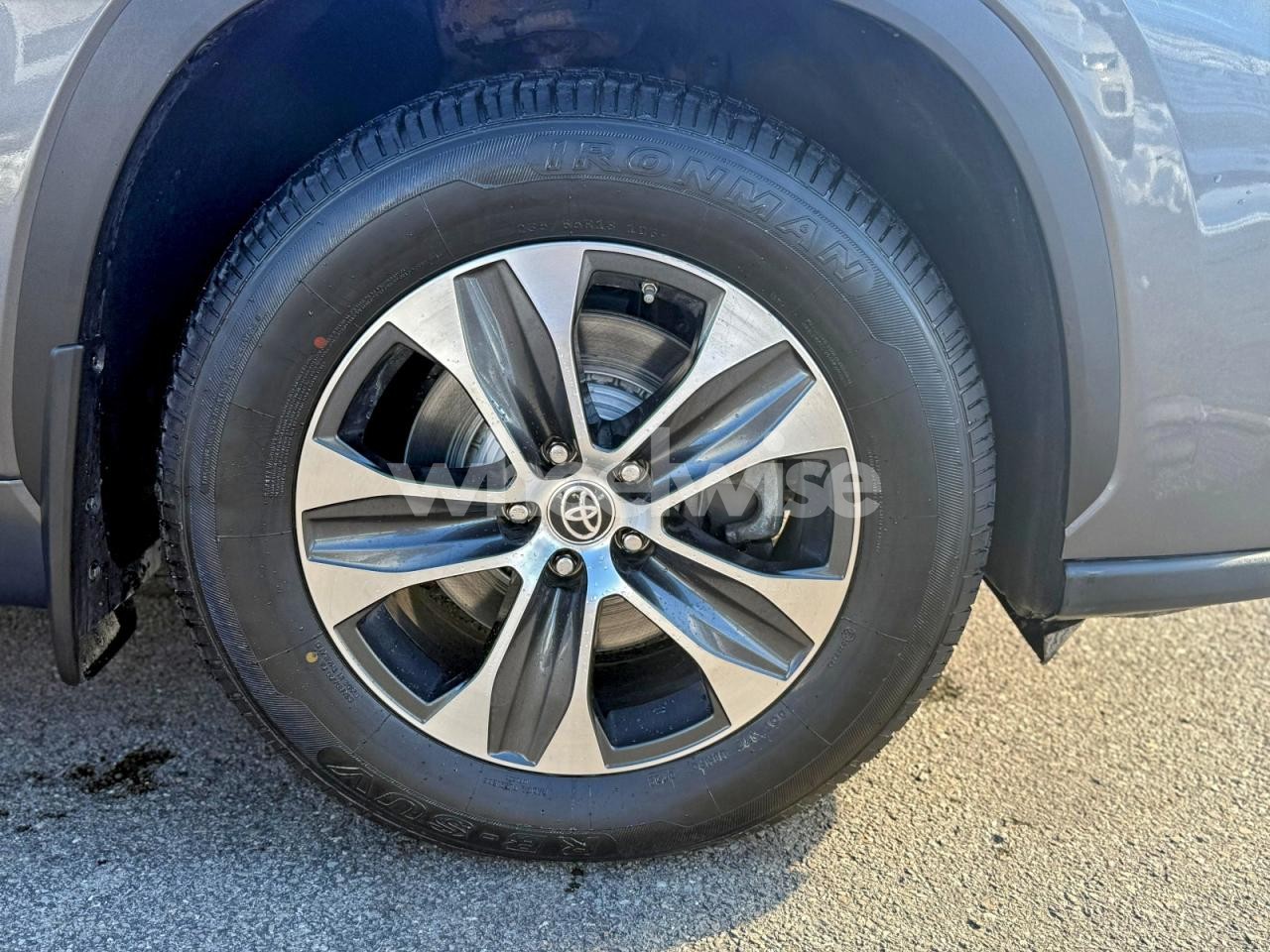 Photo 9 of 2020 TOYOTA HIGHLANDER XLE (VIN 5TDGZRBH4LS048405)