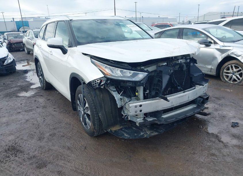 Photo 17 of 2020 Toyota Highlander XLE (VIN 5TDGZRBH4LS503818)