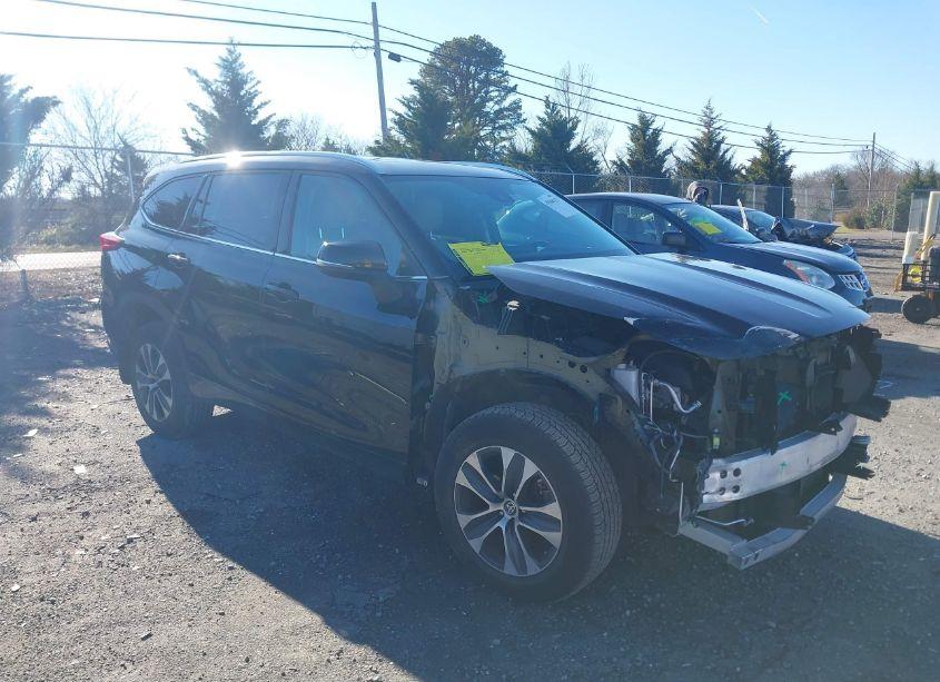 2020 Toyota Highlander XLE (VIN 5TDGZRBH4LS508145) main photo