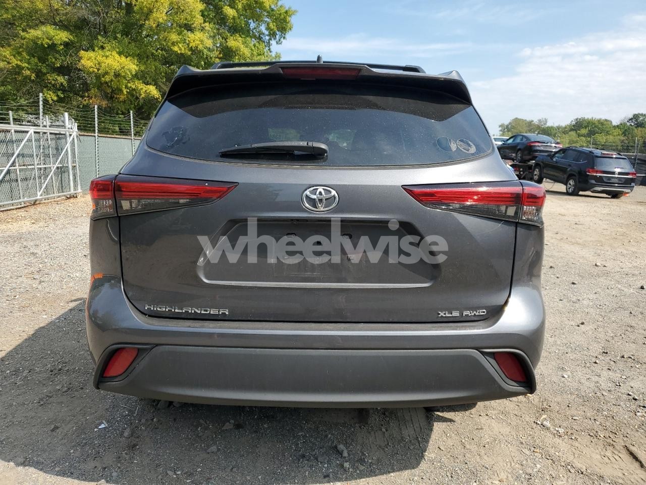 Photo 6 of 2021 TOYOTA HIGHLANDER XLE (VIN 5TDGZRBH4MS067926)