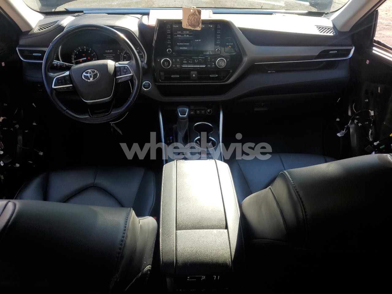 Photo 8 of 2021 TOYOTA HIGHLANDER XLE (VIN 5TDGZRBH4MS073645)