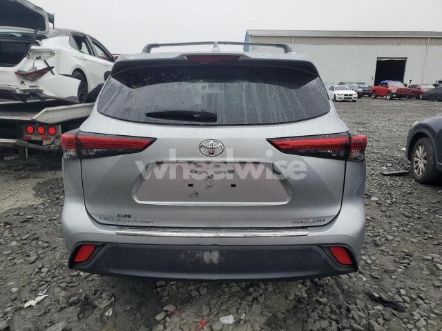 Photo 7 of 2022 TOYOTA HIGHLANDER XLE (VIN 5TDGZRBH4NS181913)