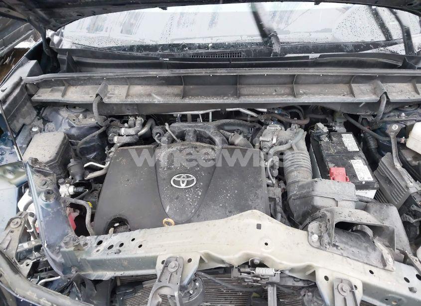 Photo 10 of 2022 Toyota Highlander XLE (VIN 5TDGZRBH4NS240703)