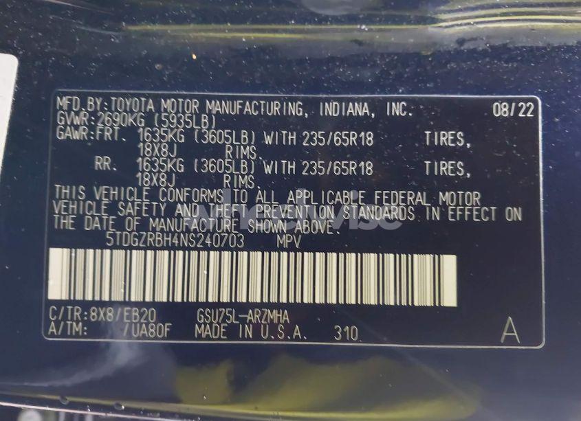 Photo 9 of 2022 Toyota Highlander XLE (VIN 5TDGZRBH4NS240703)