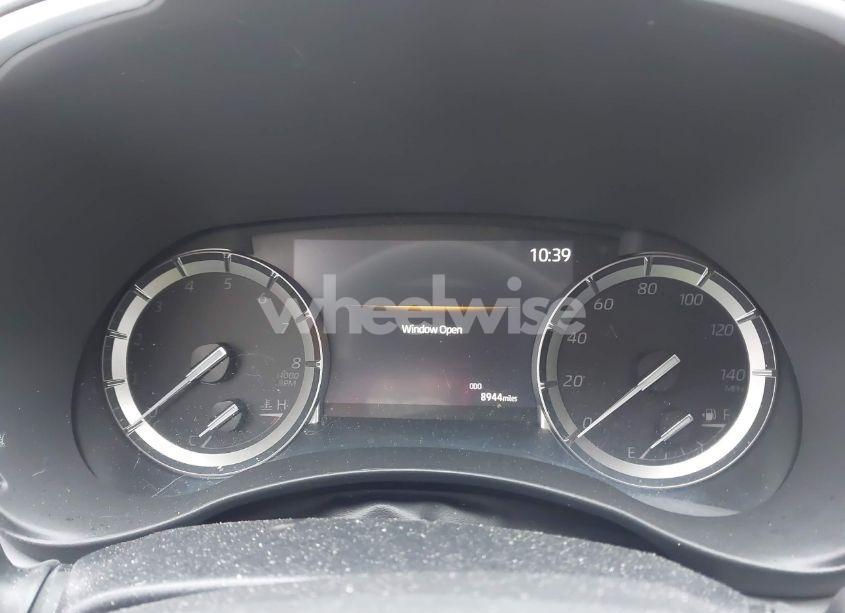 Photo 7 of 2022 Toyota Highlander XLE (VIN 5TDGZRBH4NS251555)