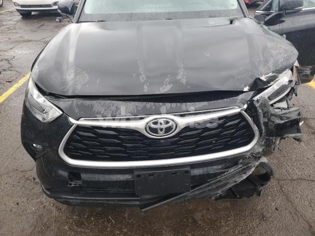 Photo 2 of 2020 TOYOTA HIGHLANDER XLE (VIN 5TDGZRBH5LS500135)