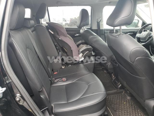 Photo 7 of 2020 TOYOTA HIGHLANDER XLE (VIN 5TDGZRBH5LS500135)