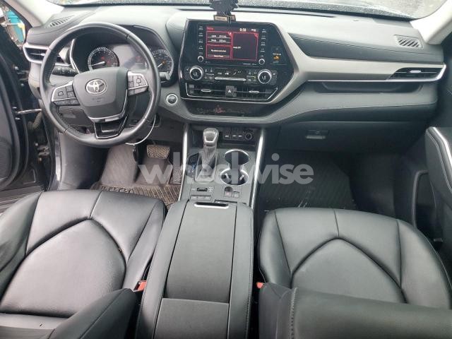 Photo 9 of 2020 TOYOTA HIGHLANDER XLE (VIN 5TDGZRBH5LS500135)