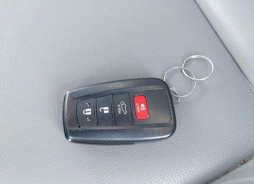 Photo 11 of 2020 Toyota Highlander XLE (VIN 5TDGZRBH6LS026387)