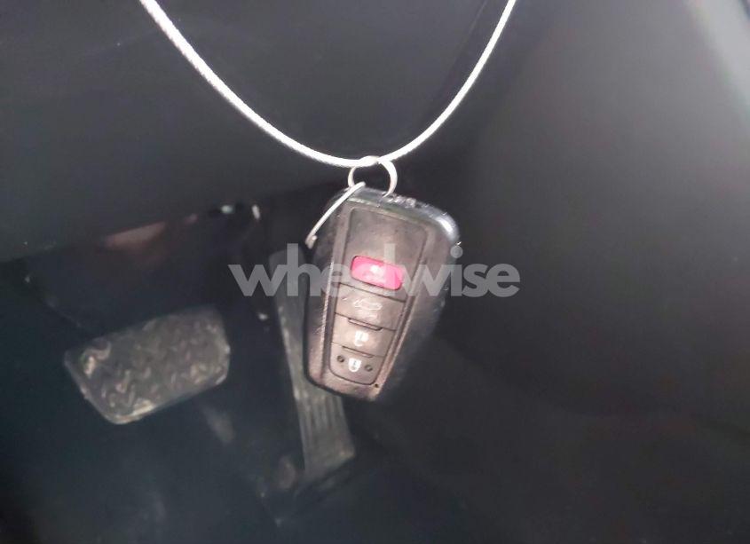 Photo 11 of 2020 Toyota Highlander XLE (VIN 5TDGZRBH6LS032514)