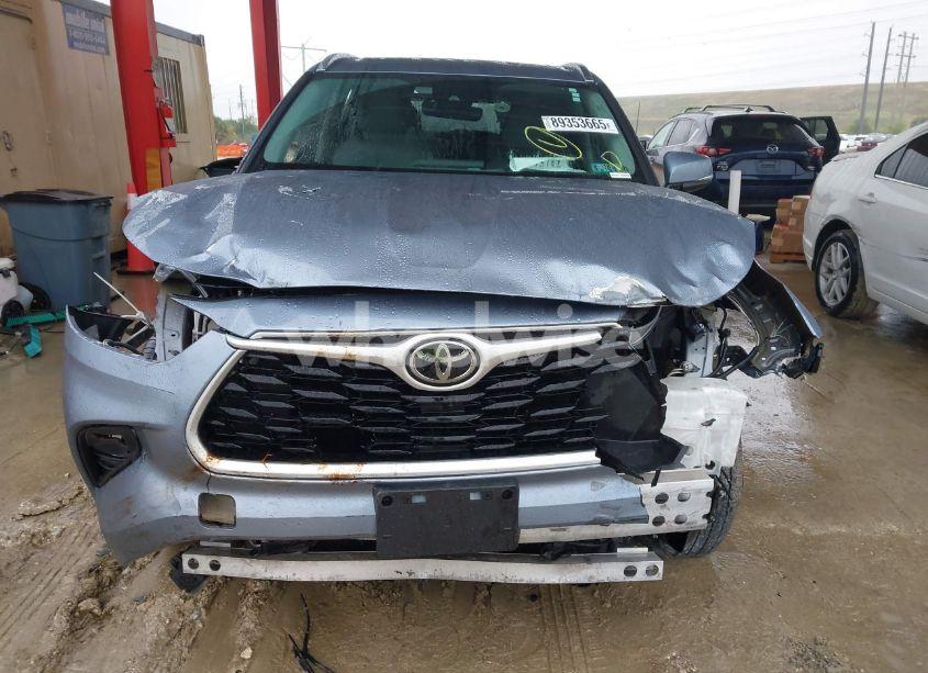 Photo 6 of 2020 Toyota Highlander XLE (VIN 5TDGZRBH6LS032514)