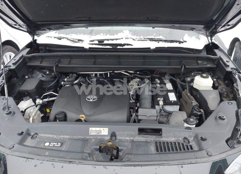 Photo 10 of 2021 Toyota Highlander XLE (VIN 5TDGZRBH6MS056829)