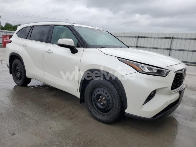 2021 TOYOTA HIGHLANDER XLE (VIN 5TDGZRBH6MS131478) main photo