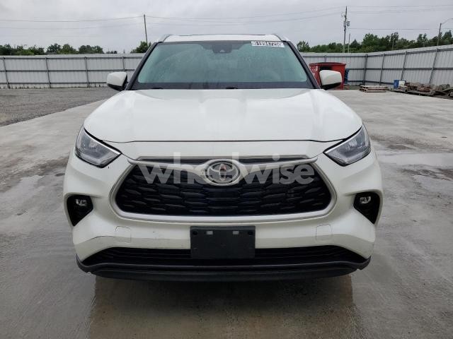 Photo 13 of 2021 TOYOTA HIGHLANDER XLE (VIN 5TDGZRBH6MS131478)