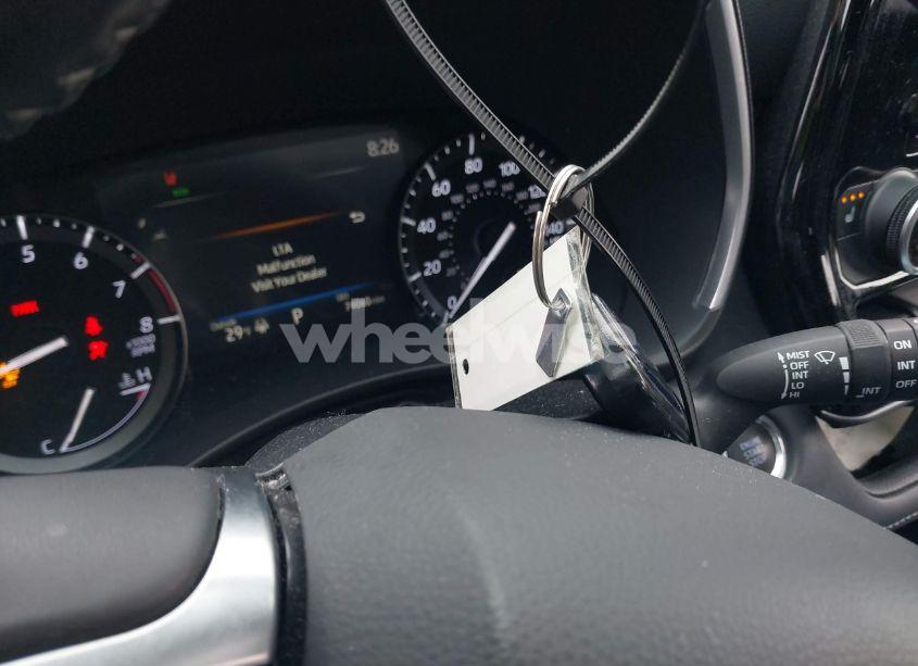 Photo 11 of 2021 Toyota Highlander XLE (VIN 5TDGZRBH6MS133358)