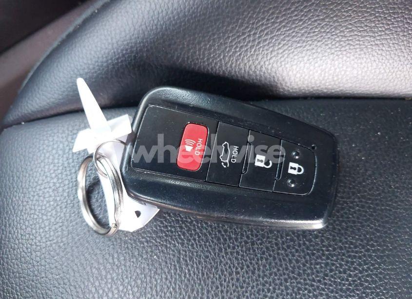 Photo 11 of 2022 Toyota Highlander XLE (VIN 5TDGZRBH6NS573548)