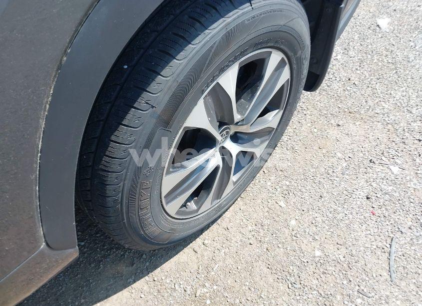 Photo 12 of 2022 Toyota Highlander XLE (VIN 5TDGZRBH6NS573548)