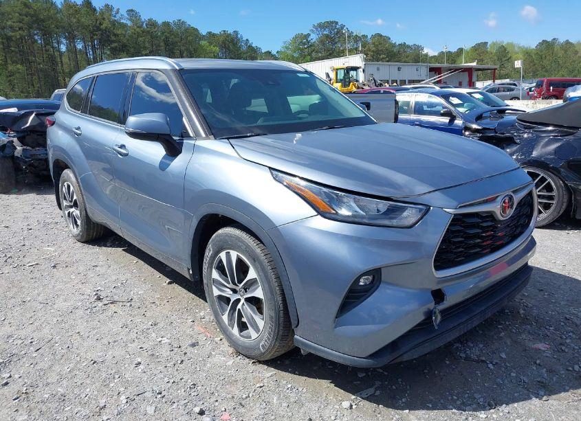 Photo 13 of 2020 Toyota Highlander XLE (VIN 5TDGZRBH7LS044588)