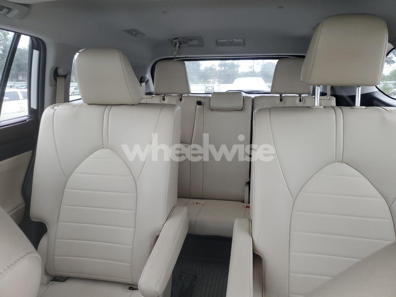 Photo 10 of 2022 TOYOTA HIGHLANDER XLE (VIN 5TDGZRBH7MS068195)