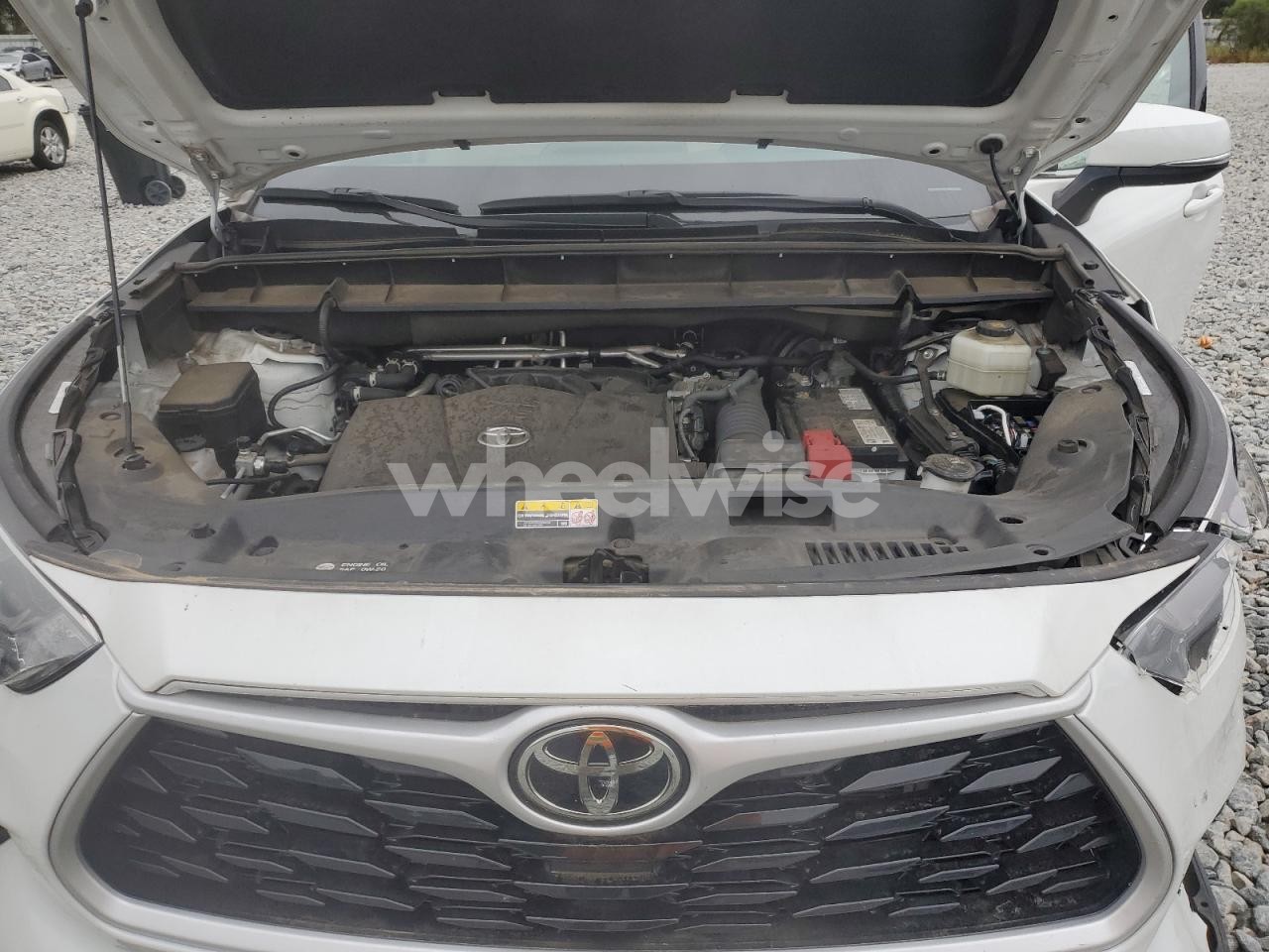Photo 12 of 2022 TOYOTA HIGHLANDER XLE (VIN 5TDGZRBH7MS068195)