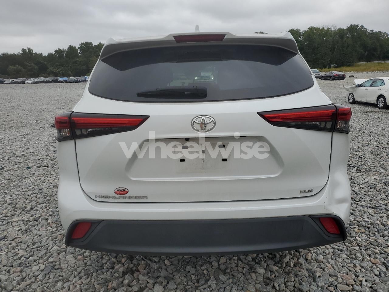 Photo 6 of 2022 TOYOTA HIGHLANDER XLE (VIN 5TDGZRBH7MS068195)