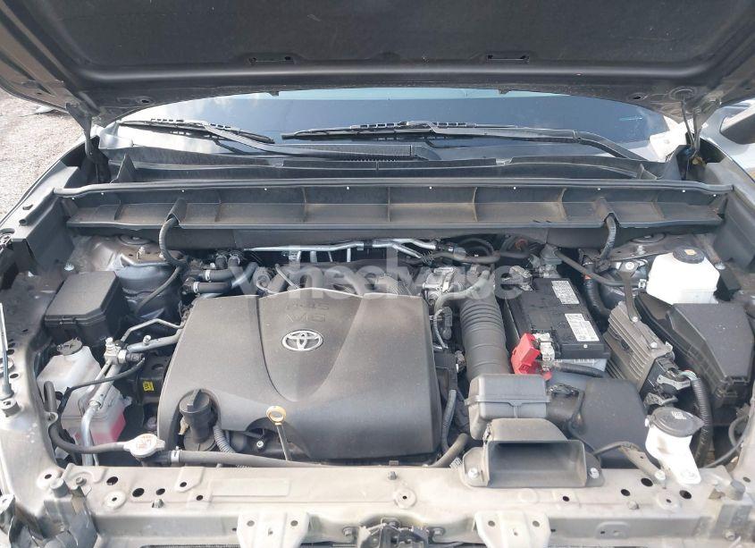 Photo 10 of 2021 Toyota Highlander XLE (VIN 5TDGZRBH7MS121493)