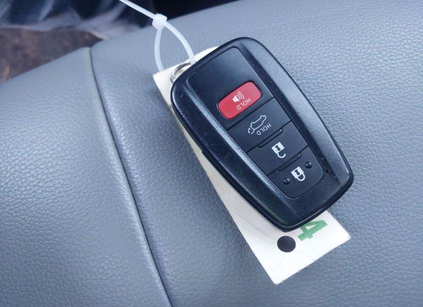 Photo 11 of 2021 Toyota Highlander XLE (VIN 5TDGZRBH7MS157426)