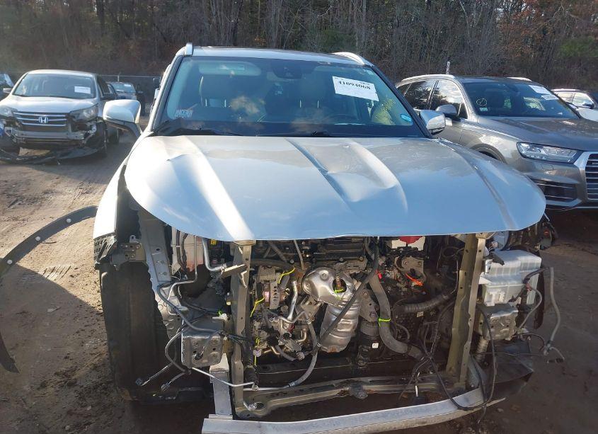 Photo 13 of 2021 Toyota Highlander XLE (VIN 5TDGZRBH7MS157426)