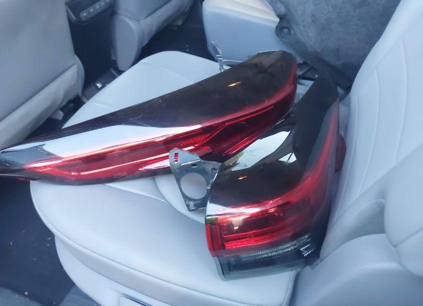 Photo 19 of 2021 Toyota Highlander XLE (VIN 5TDGZRBH7MS157426)