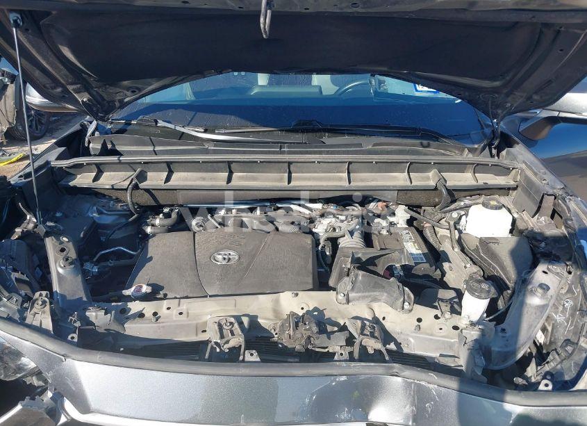 Photo 10 of 2021 Toyota Highlander XLE (VIN 5TDGZRBH7MS540086)