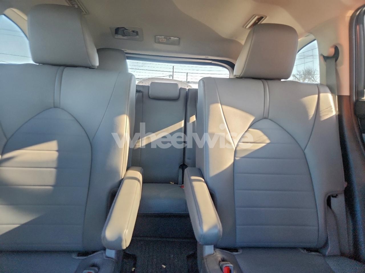 Photo 10 of 2021 TOYOTA HIGHLANDER XLE (VIN 5TDGZRBH7MS540976)