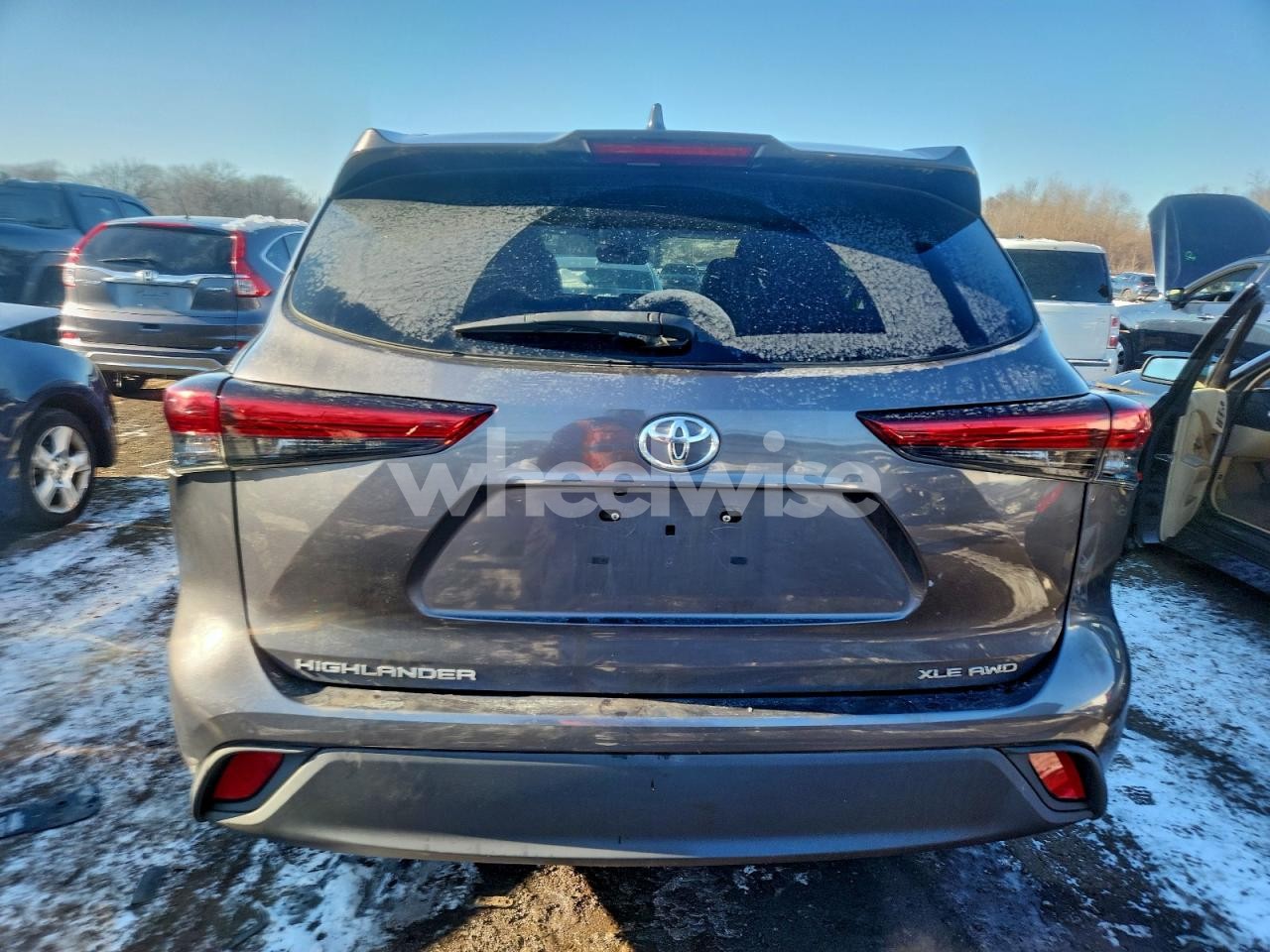 Photo 6 of 2021 TOYOTA HIGHLANDER XLE (VIN 5TDGZRBH7MS540976)