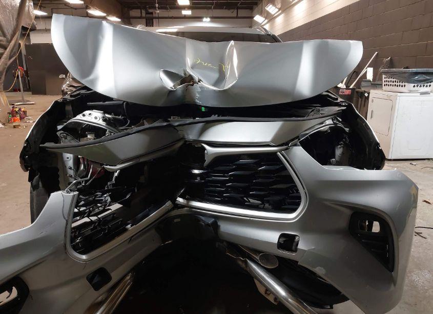 Photo 6 of 2021 Toyota Highlander XLE (VIN 5TDGZRBH7MS557986)