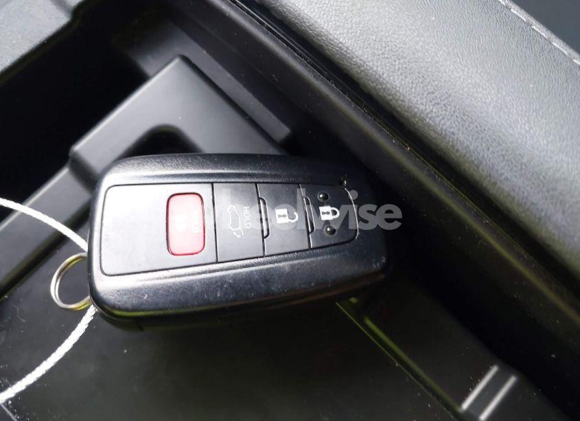 Photo 11 of 2022 Toyota Highlander XLE (VIN 5TDGZRBH7NS252893)