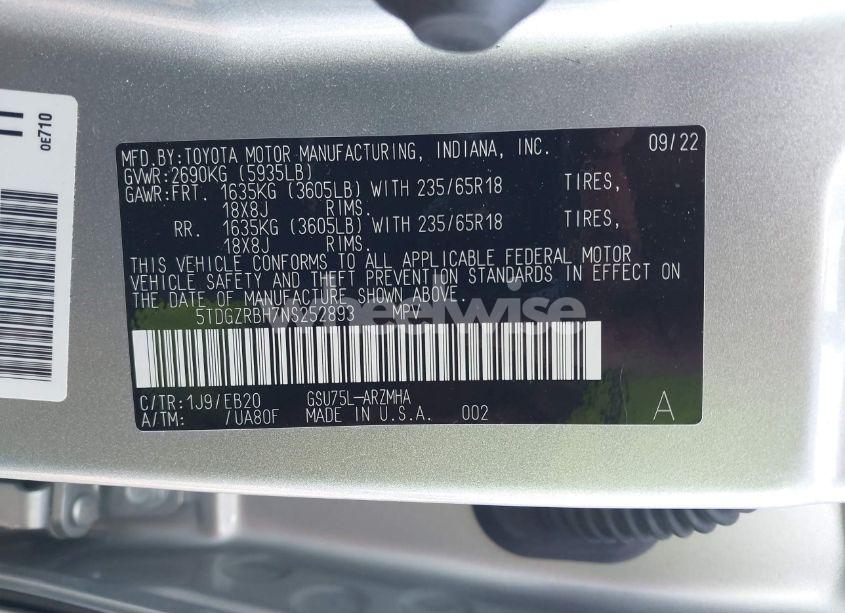 Photo 9 of 2022 Toyota Highlander XLE (VIN 5TDGZRBH7NS252893)