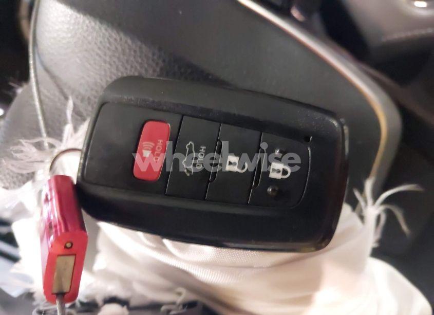 Photo 11 of 2022 Toyota Highlander XLE (VIN 5TDGZRBH7NS562428)