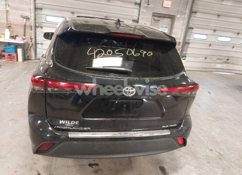 Photo 16 of 2022 Toyota Highlander XLE (VIN 5TDGZRBH7NS562428)