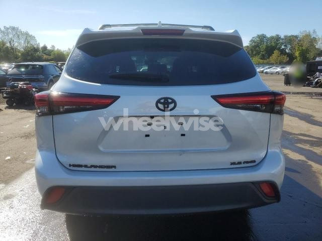 Photo 7 of 2022 TOYOTA HIGHLANDER XLE (VIN 5TDGZRBH7NS583117)