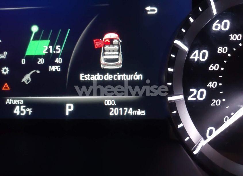 Photo 7 of 2022 Toyota Highlander XLE (VIN 5TDGZRBH7NS593517)