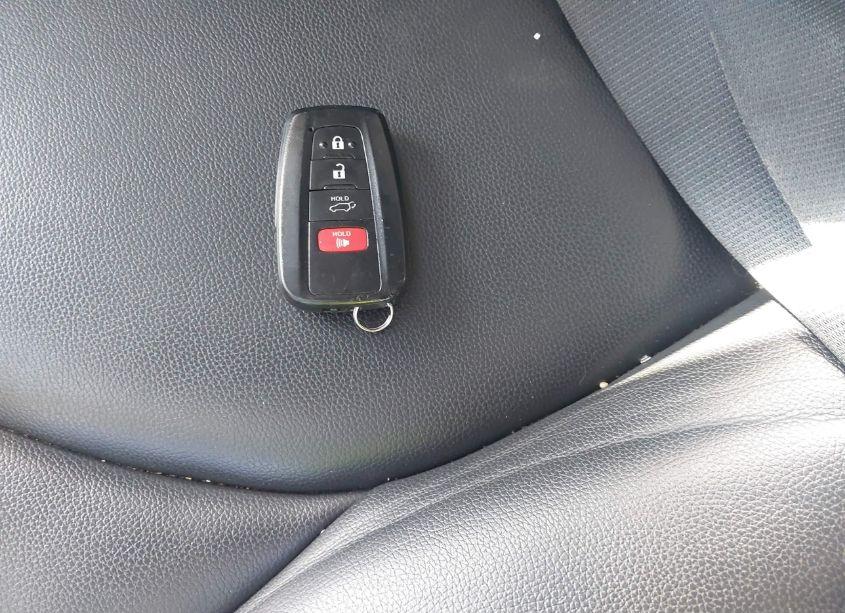 Photo 11 of 2021 Toyota Highlander XLE (VIN 5TDGZRBH8MS058260)