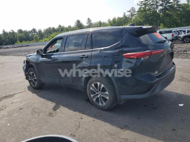 Photo 13 of 2021 TOYOTA HIGHLANDER XLE (VIN 5TDGZRBH8MS532112)