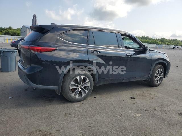 Photo 8 of 2021 TOYOTA HIGHLANDER XLE (VIN 5TDGZRBH8MS532112)