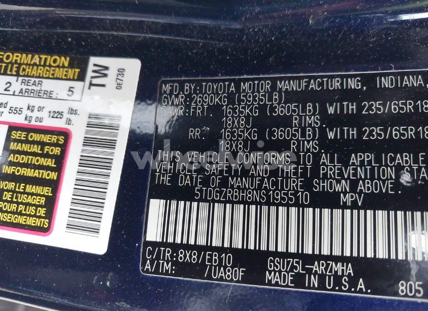 Photo 9 of 2022 Toyota Highlander XLE (VIN 5TDGZRBH8NS195510)