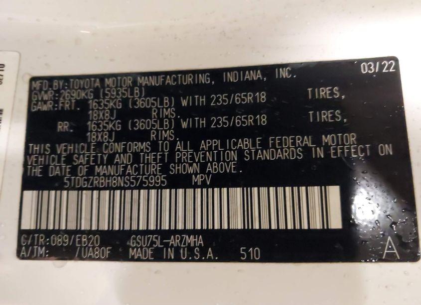 Photo 9 of 2022 Toyota Highlander XLE (VIN 5TDGZRBH8NS575995)