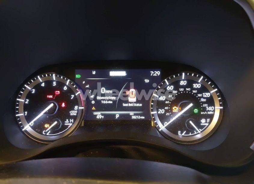 Photo 7 of 2022 Toyota Highlander XLE (VIN 5TDGZRBH8NS576211)